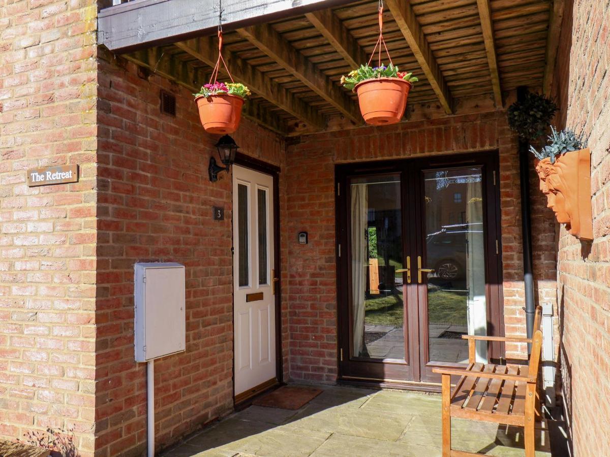 The Retreat Whitby Exterior foto